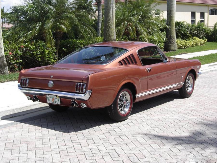  Ford Mustang GT Fastback 1966 года  (фото 2 из 4)